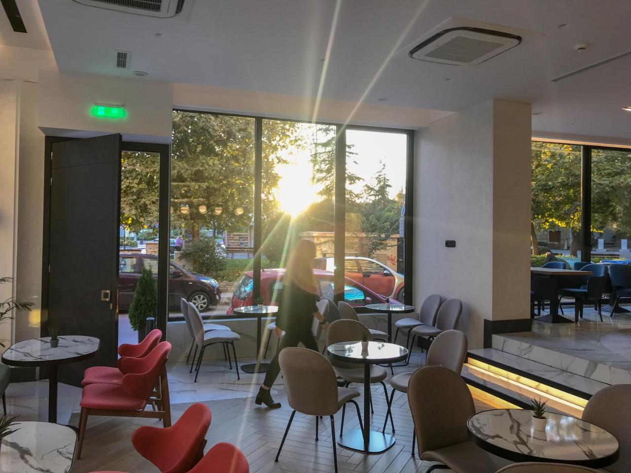 Hotel Park Larissa Extérieur photo
