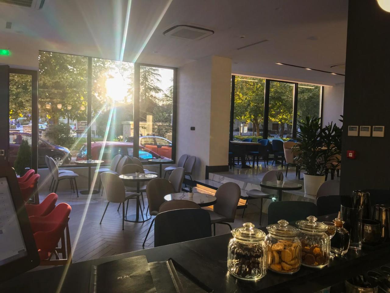 Hotel Park Larissa Extérieur photo